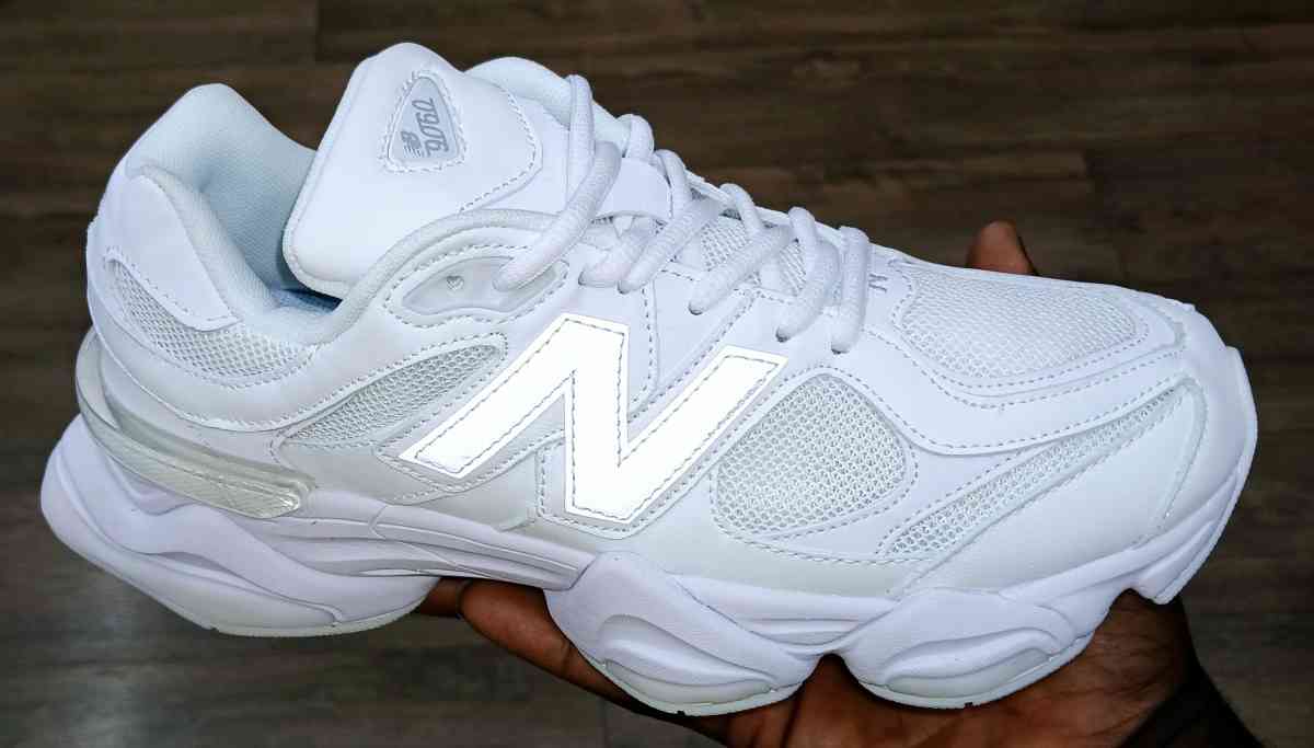 Sneakerz - Jonesboro, Georgia - FleaMarketBay