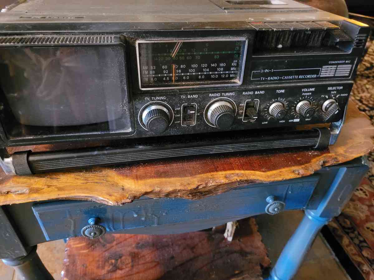 Vintage Liberty 1983 SN500A Portable TV Radio Tape Player - Gloucester Point, Virginia