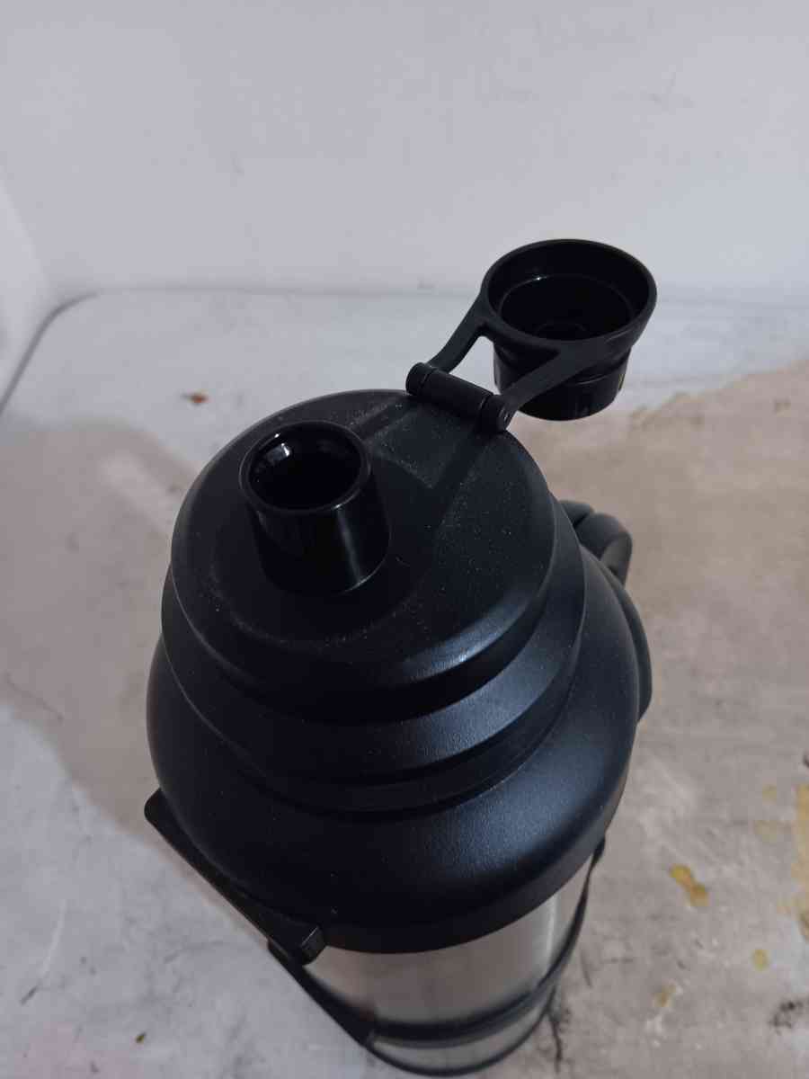 4 litre water jug - Pensacola, Florida - FleaMarketBay