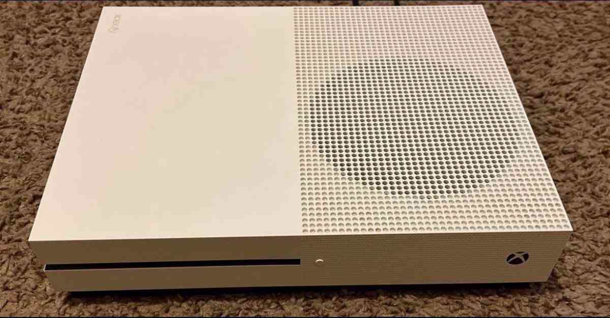 Xbox One S - Magnolia, Texas