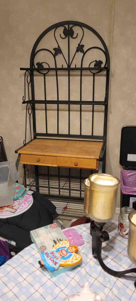 Bakers Rack - Pineville, Louisiana