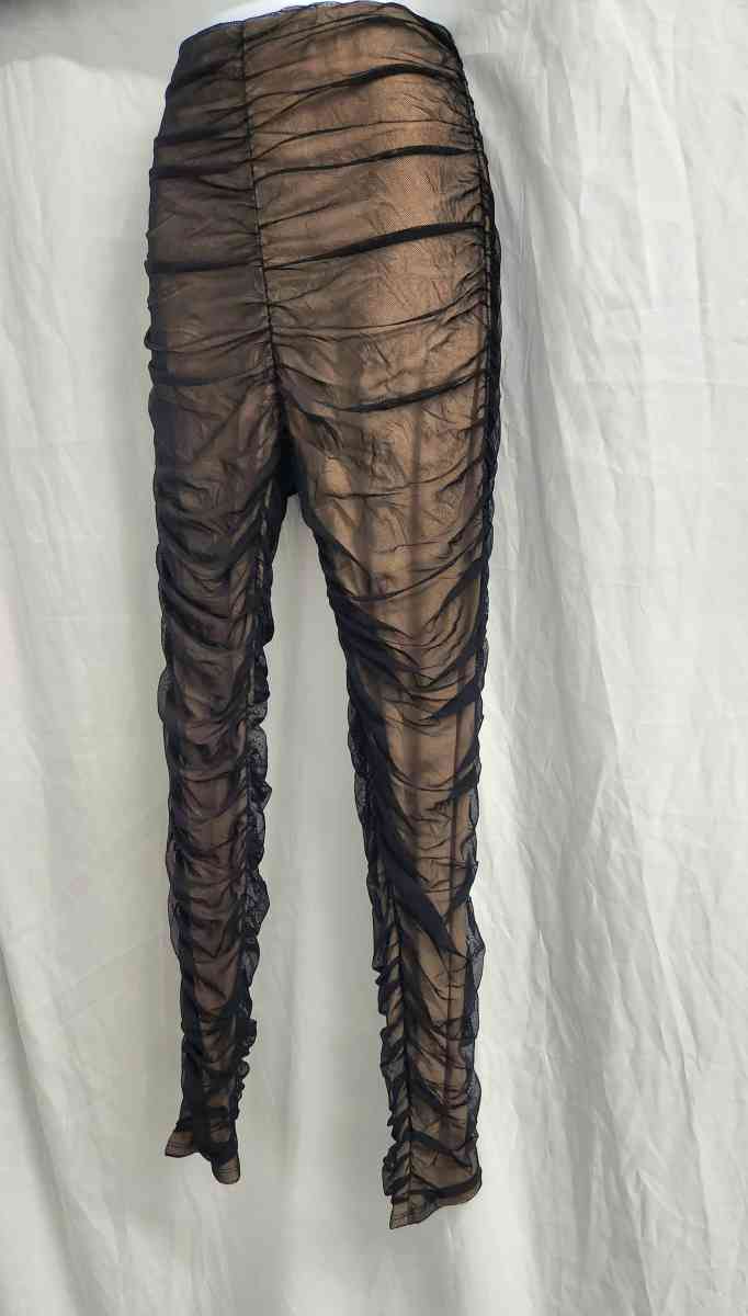 Fashion Nova Nude w Black Overlay Ruched Leggings Womens M - Kenner, Louisiana - FleaMarketBay