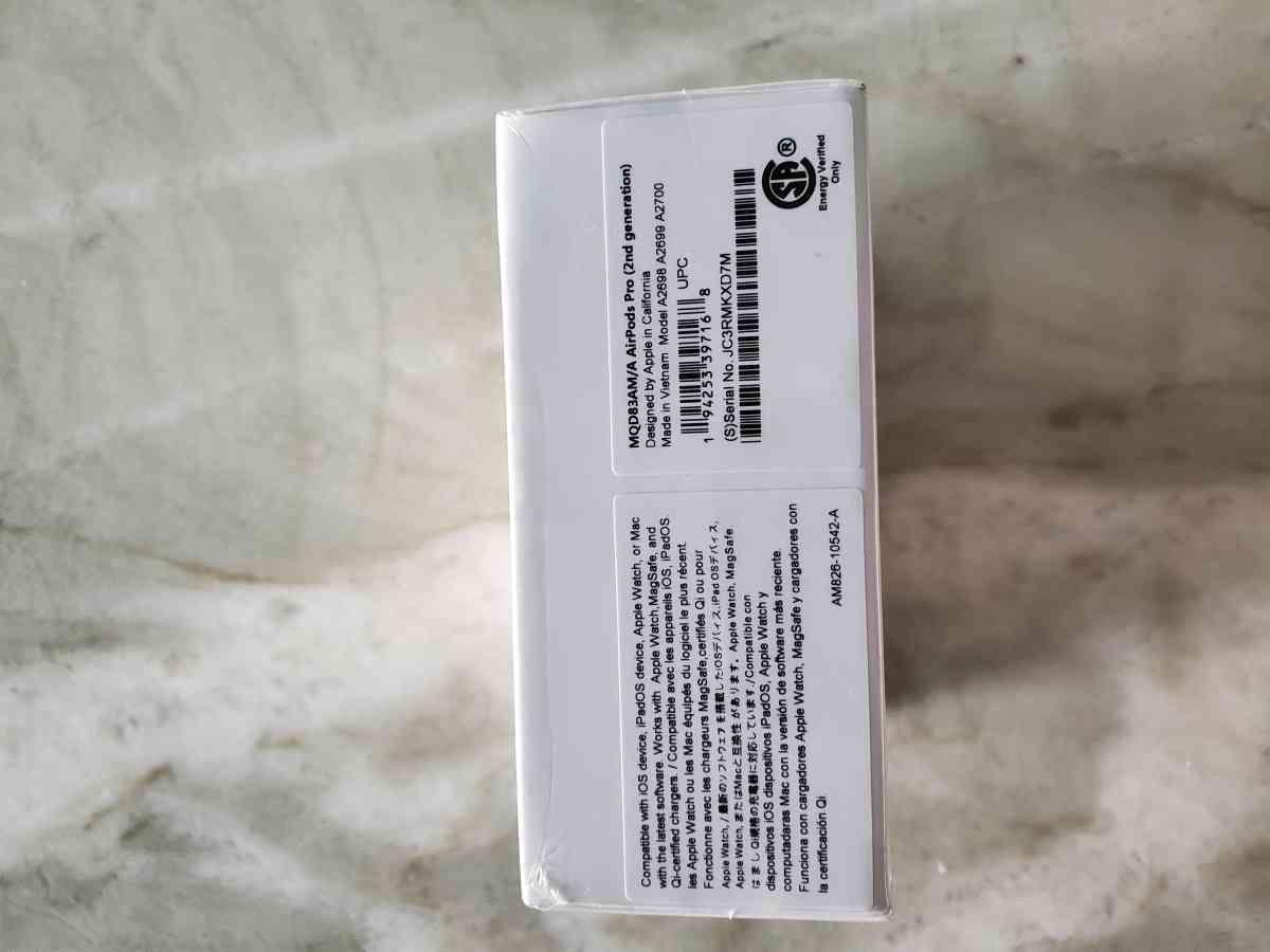 Apple AirPods 2nd Generation - Wildomar, California - FleaMarketBay