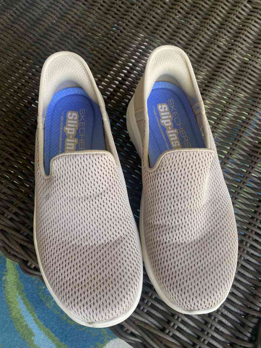 Sketchers Slip ins - Cincinnati, Ohio