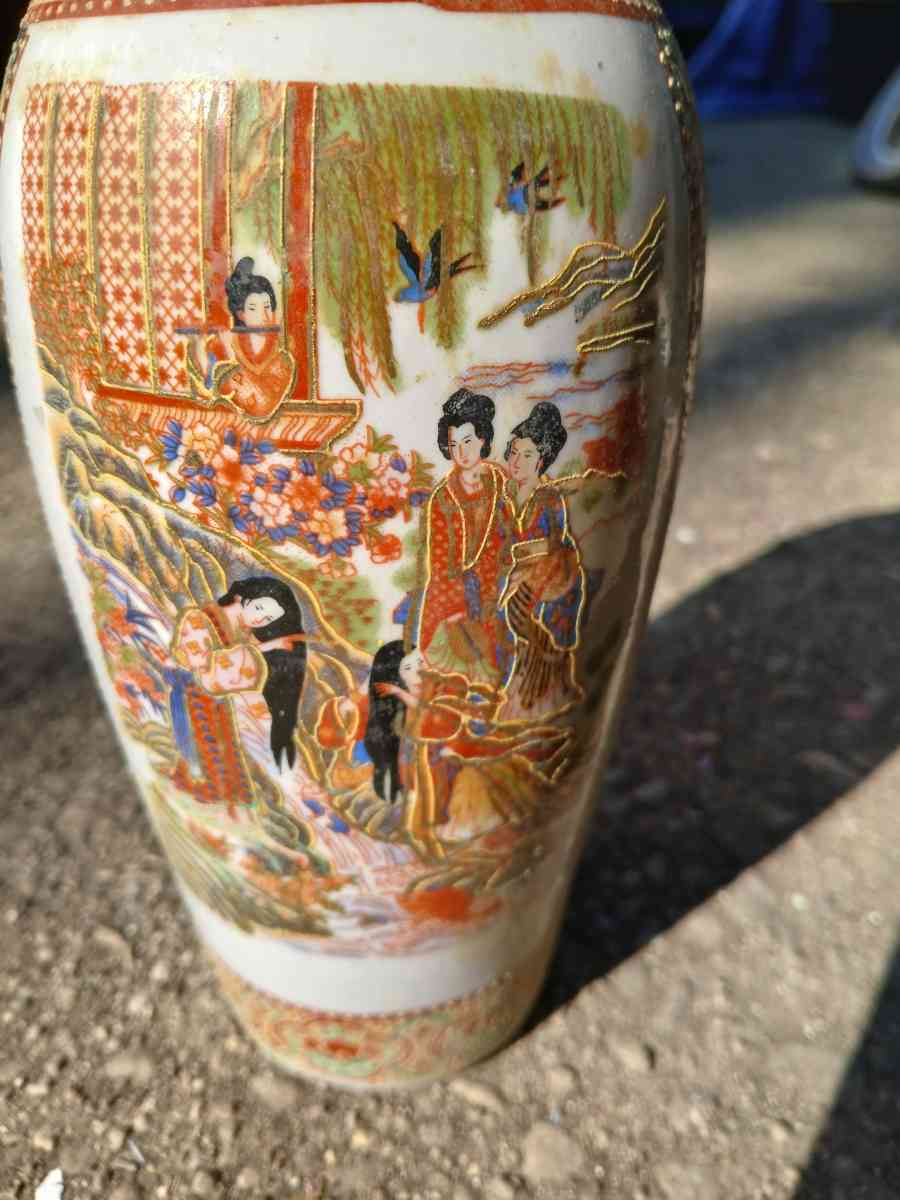 Japanese Satsuma Porcelain Vase - Dayton, Ohio - FleaMarketBay