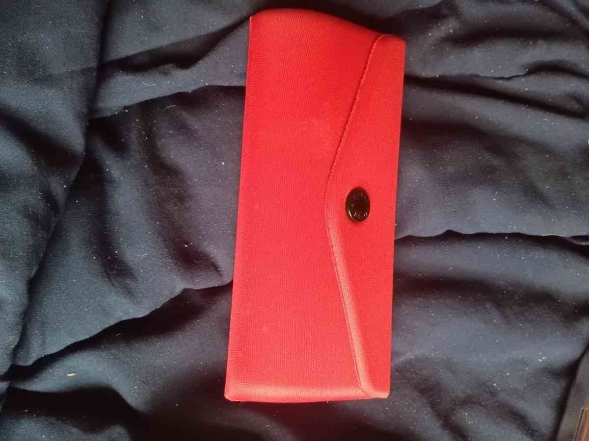 eyeglass cases all a dollar a piece - North Charleston, South Carolina - FleaMarketBay