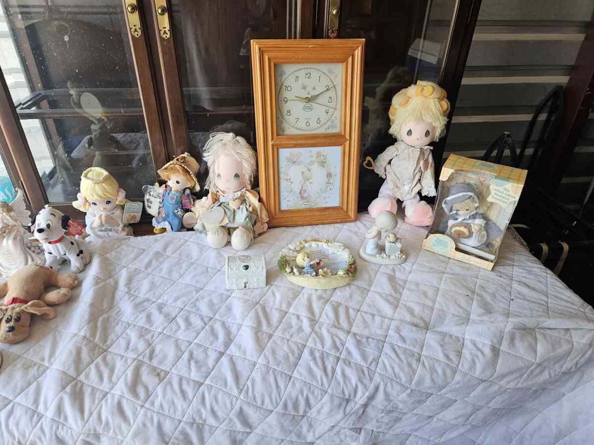 precious moments figurines and dolls - Camp Verde, Arizona - FleaMarketBay