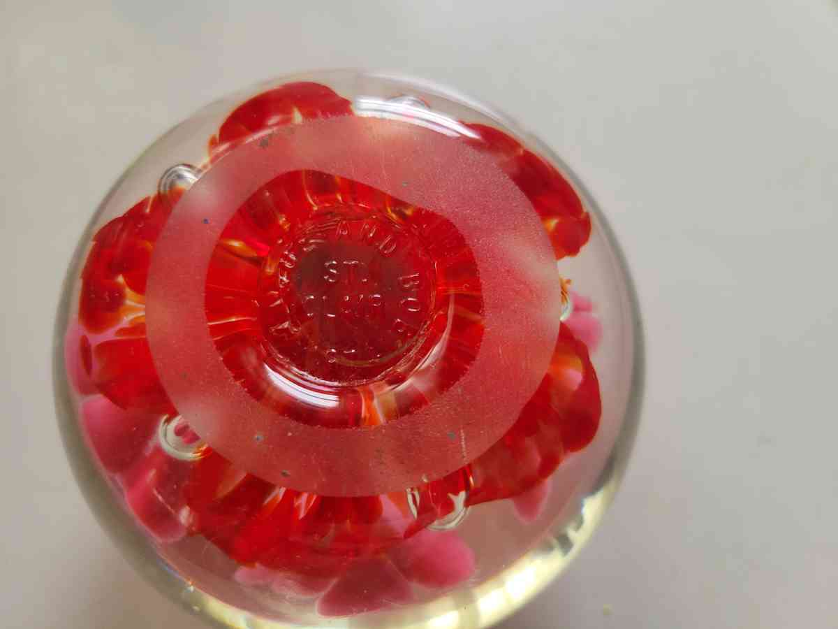 Vintage perfume bottle and paperweight - Wayne, Michigan - FleaMarketBay