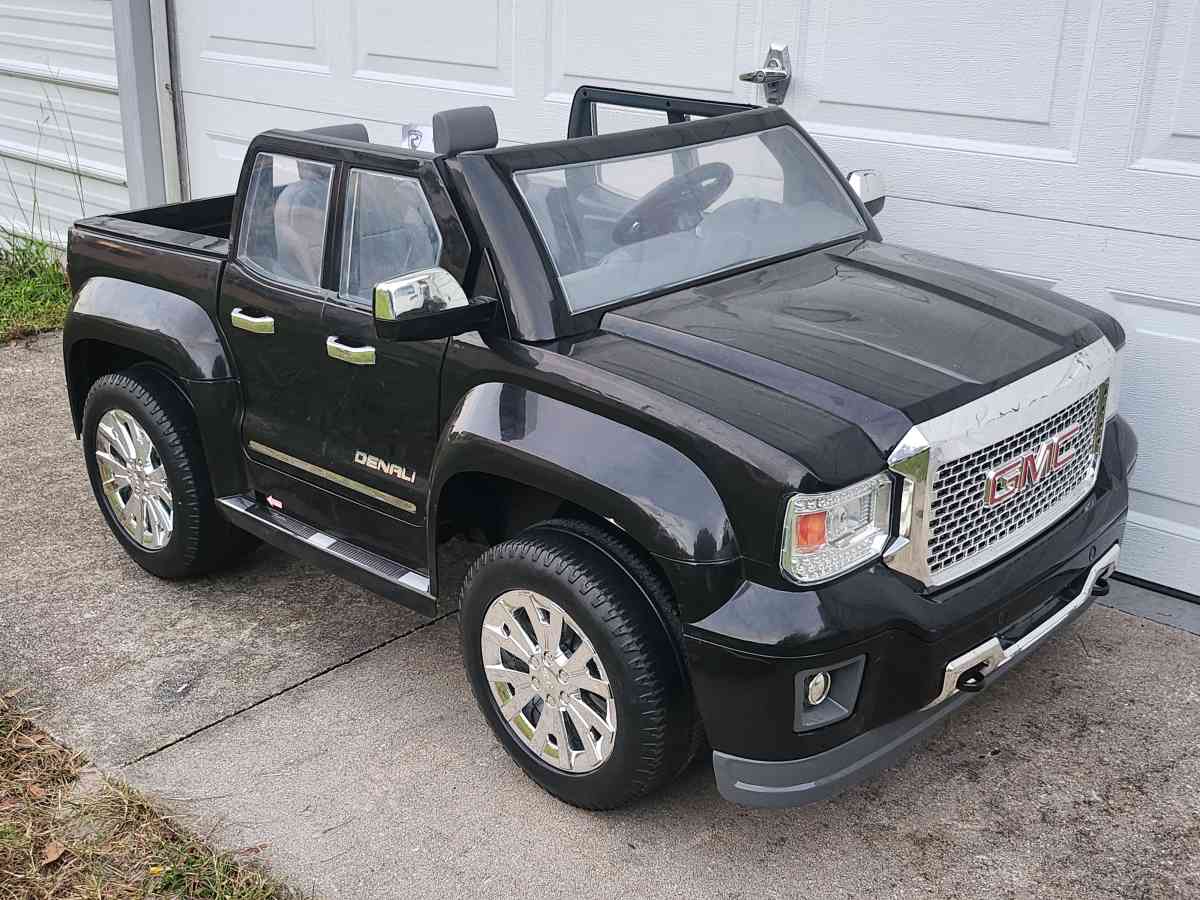 GMC Sierra 12V Ride On Power Wheels - Homosassa, Florida - FleaMarketBay