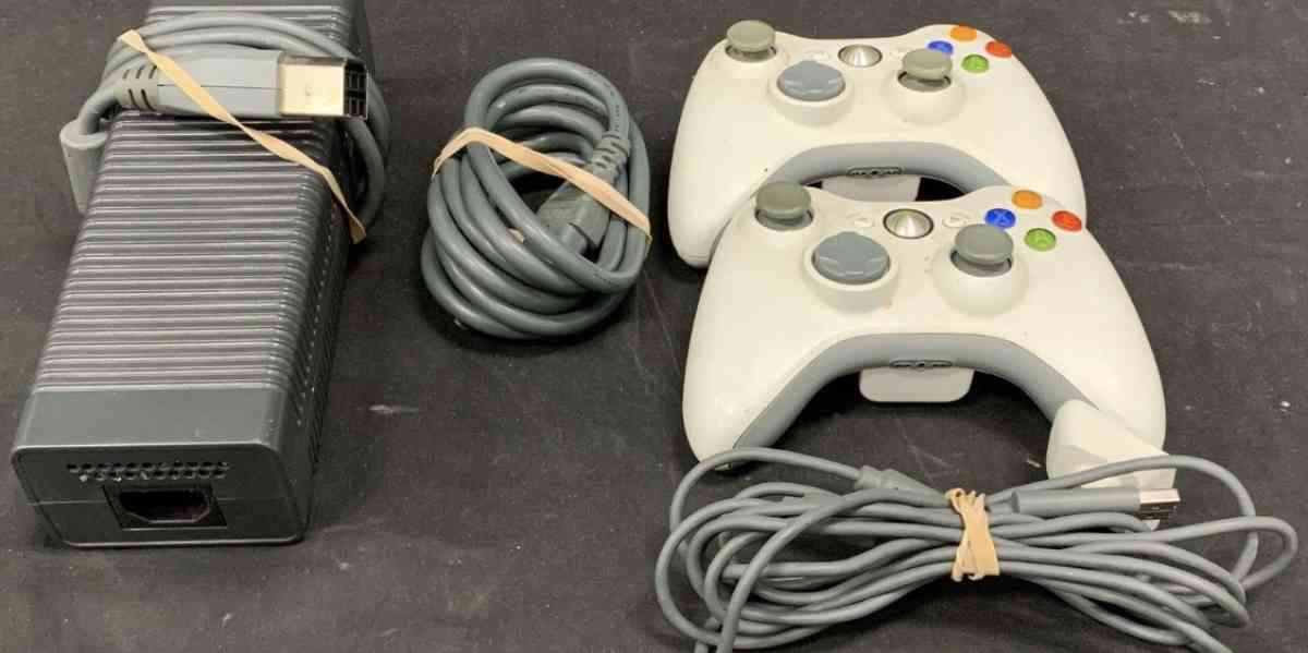 Xbox 360s - Paterson, New Jersey - FleaMarketBay