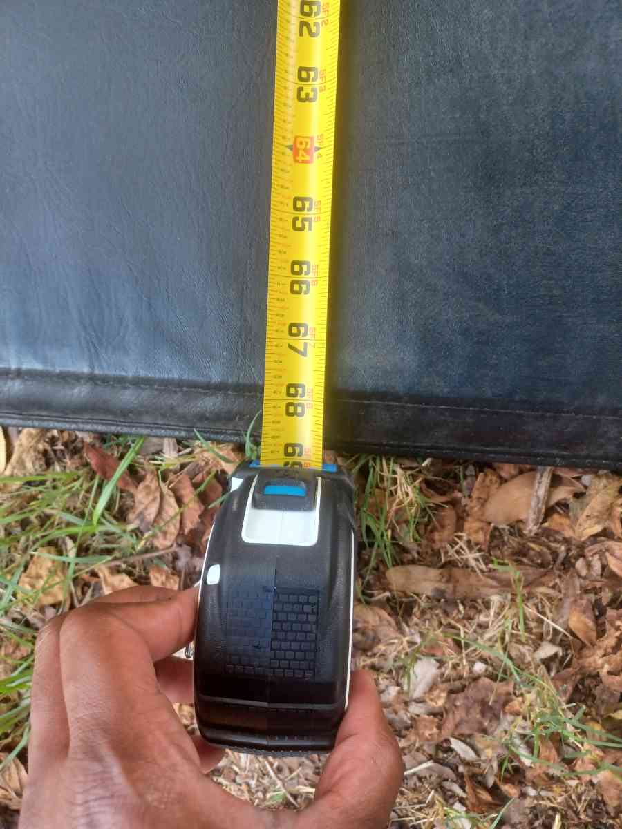 Black Truck Bed Cover - Mansfield, Texas - FleaMarketBay