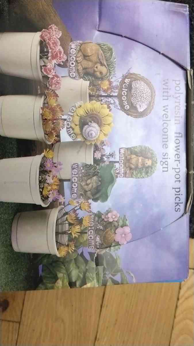 welcome signs for your front yard of a house - Jamaica, New York - FleaMarketBay