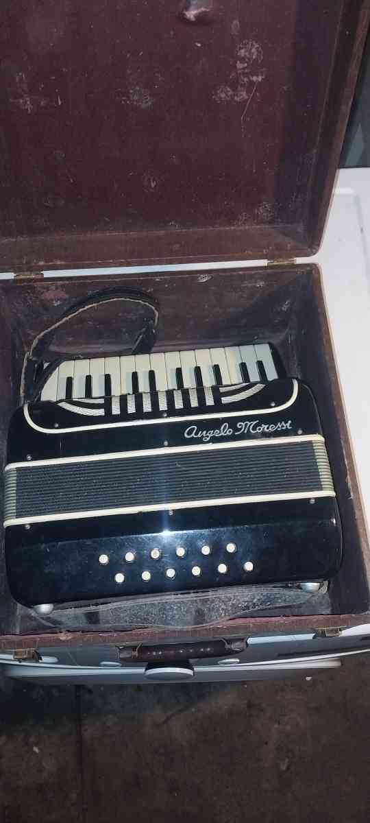 Moressi Piano Accordion - Philadelphia, Pennsylvania