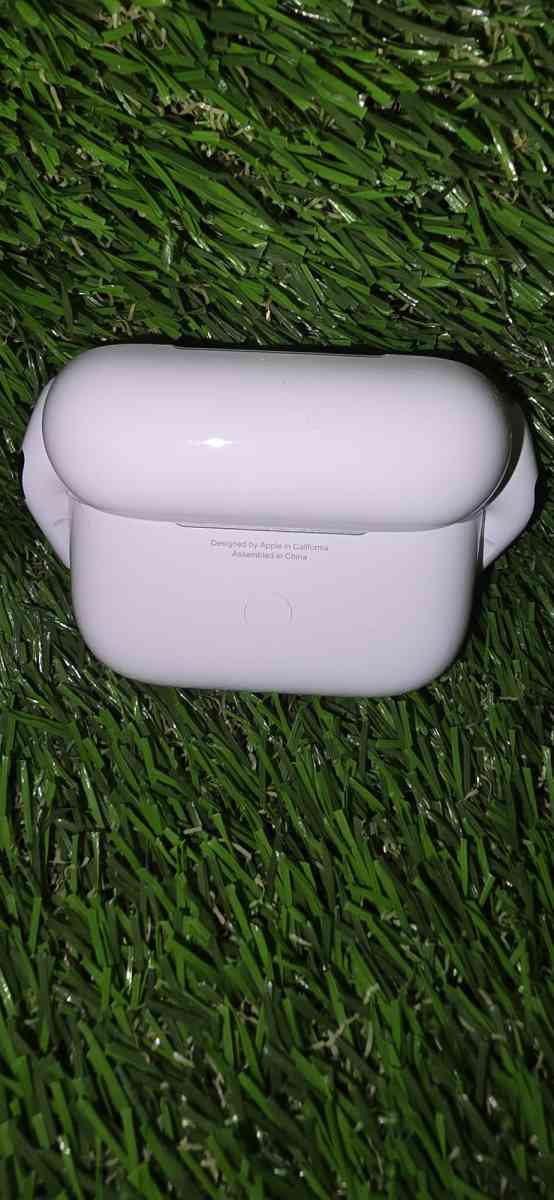 airpods pro good quality brand new - Chicago, Illinois - FleaMarketBay