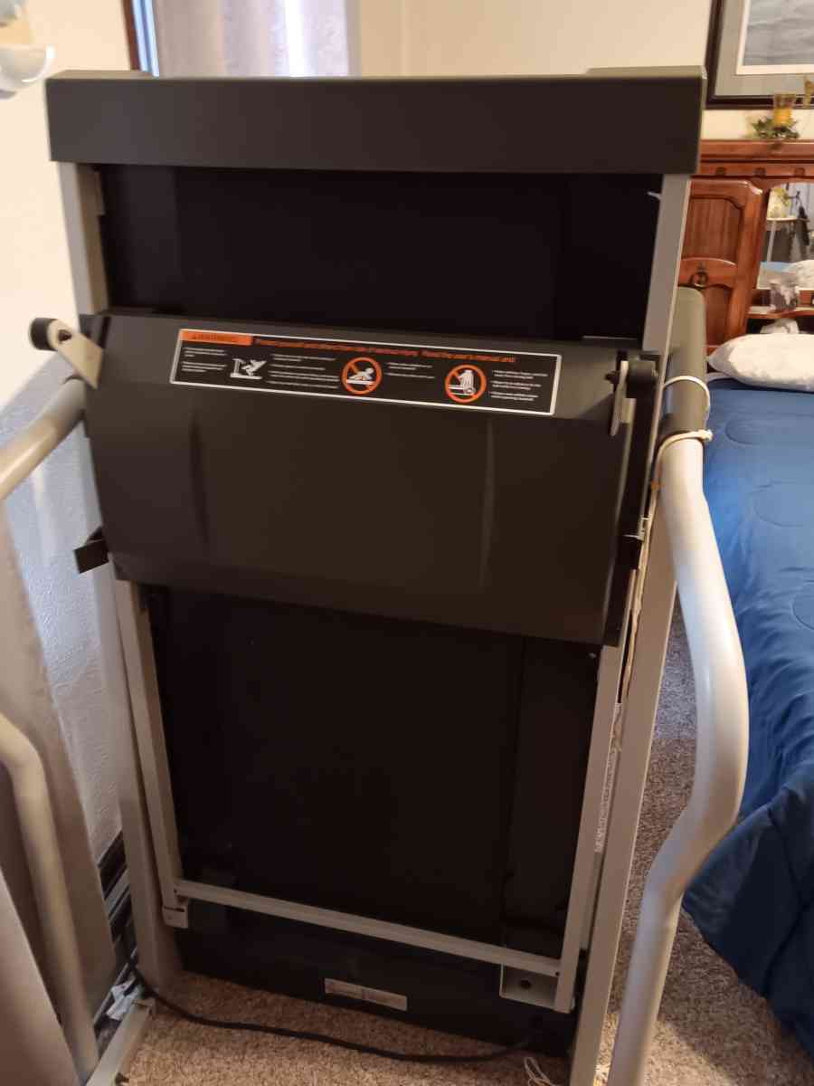 treadmill - Spring Green, Wisconsin - FleaMarketBay