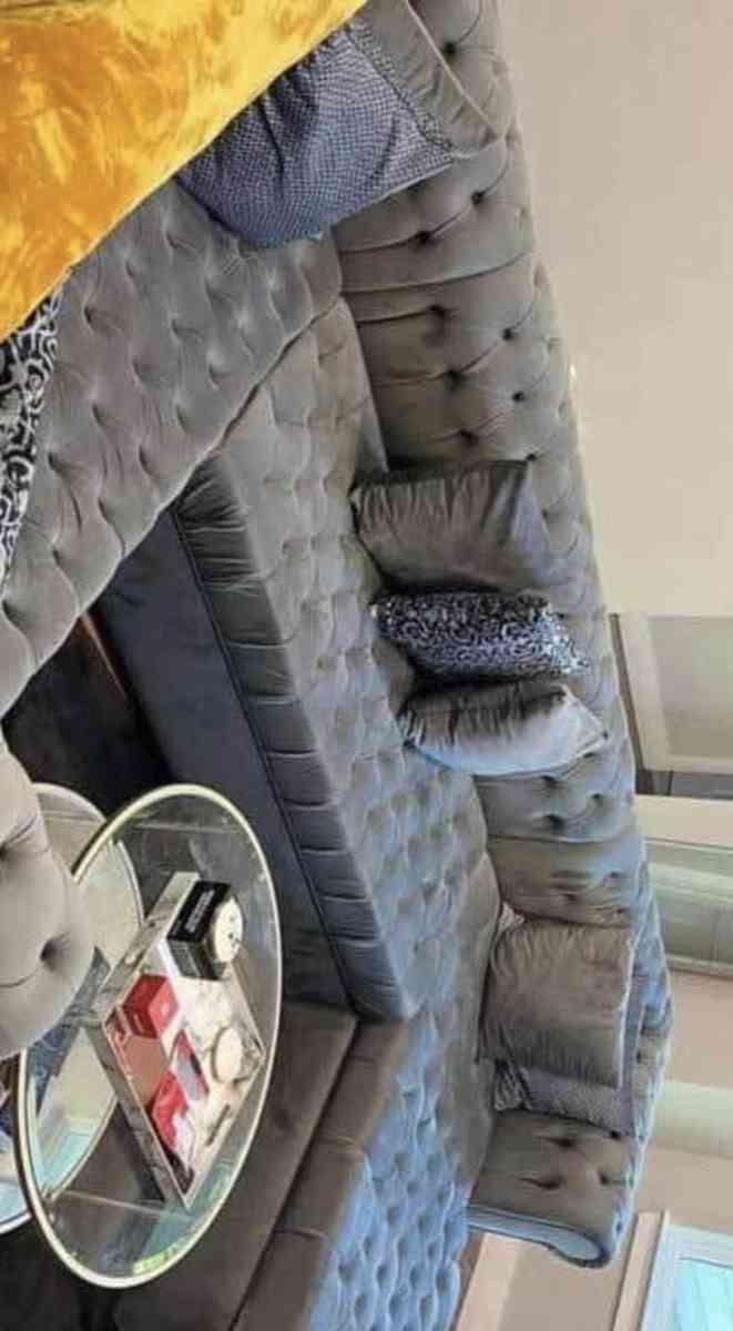 SECTIONAL COUCH - Atlanta, Georgia - FleaMarketBay