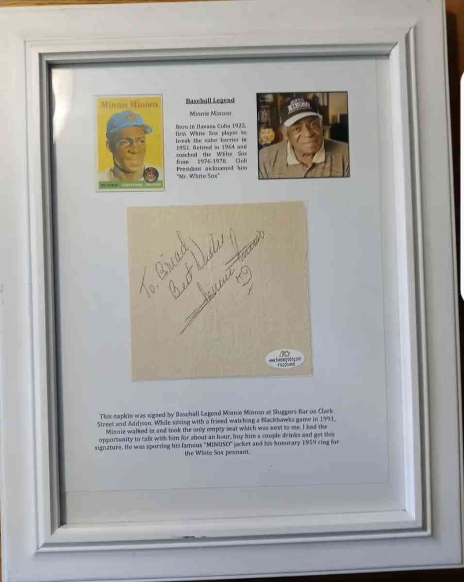 signed and graded minnie minnoso autograph - Fountain Inn, South Carolina