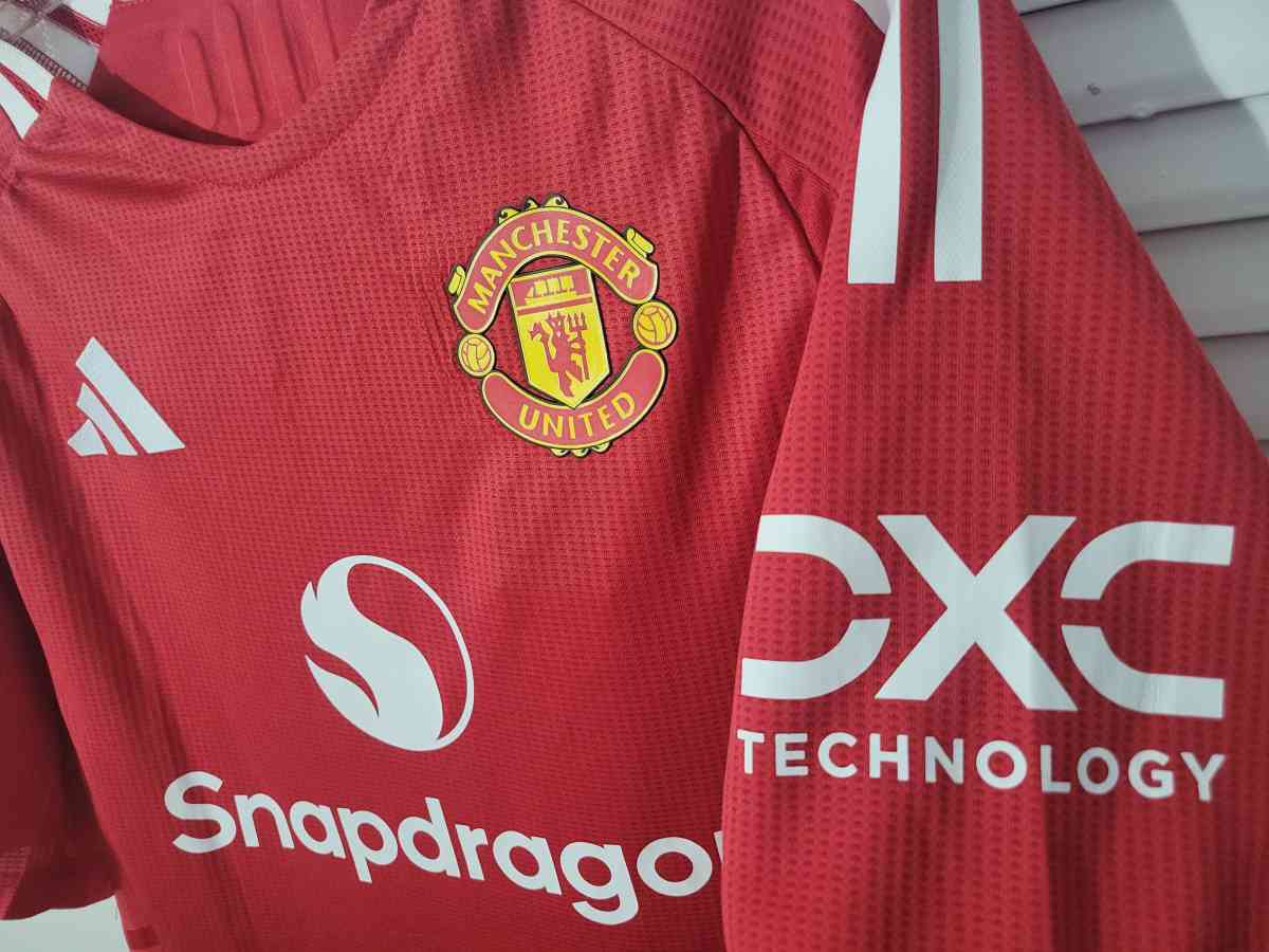 Manchester United Jersey Soccer Player Version Size L Garnac - Miami, Florida - FleaMarketBay