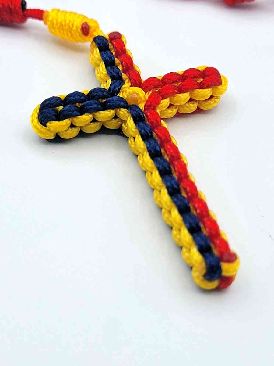 Rosario Nuevo Anudado con la Cruz de colores de Venezuela - Miami, Florida - FleaMarketBay