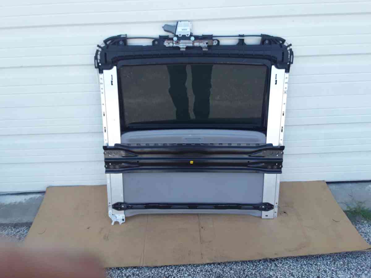 Nice 2014 Toyota Camry Sunroof Assembly OEM Factory Like New - Williamstown, New Jersey - FleaMarketBay