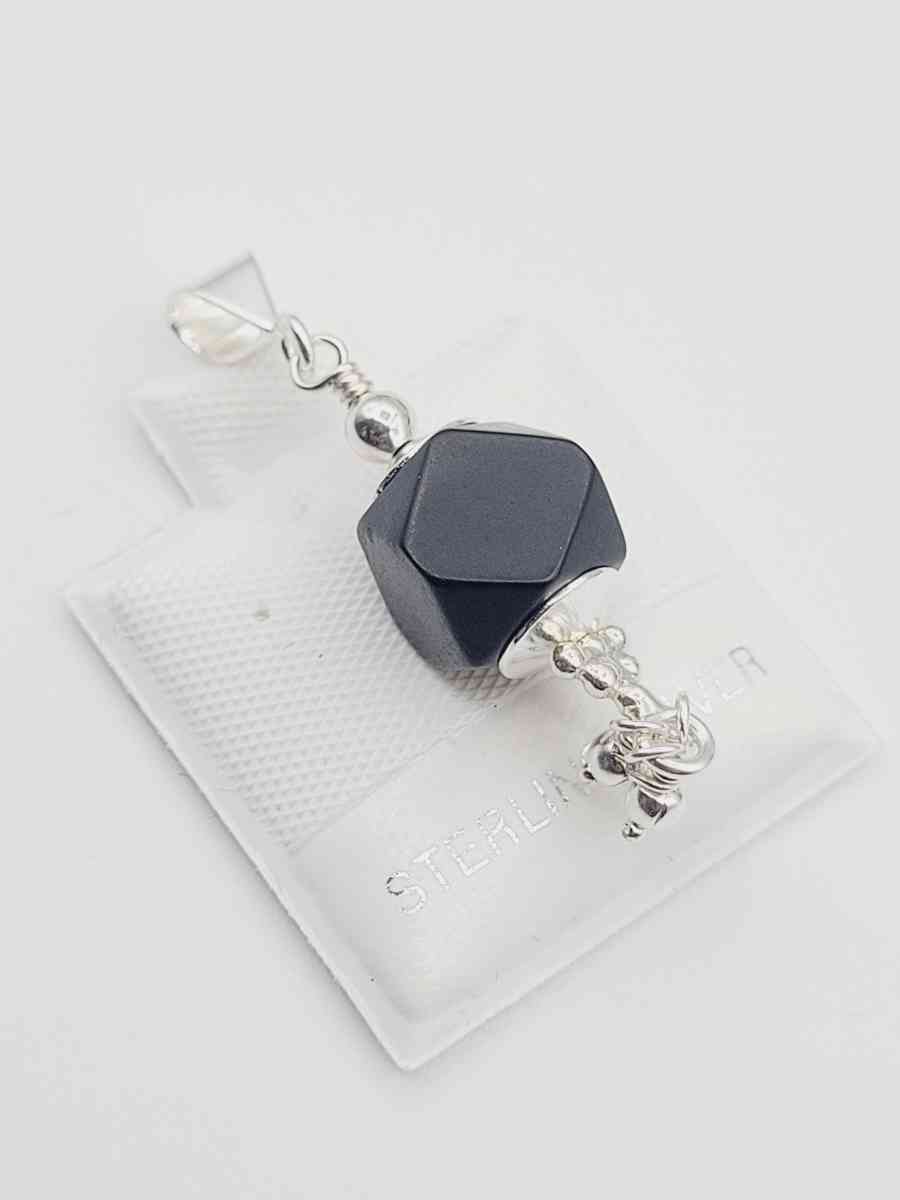 Azabache 8mm Bead 3mm Sterling Silver 925 pendant - Miami, Florida