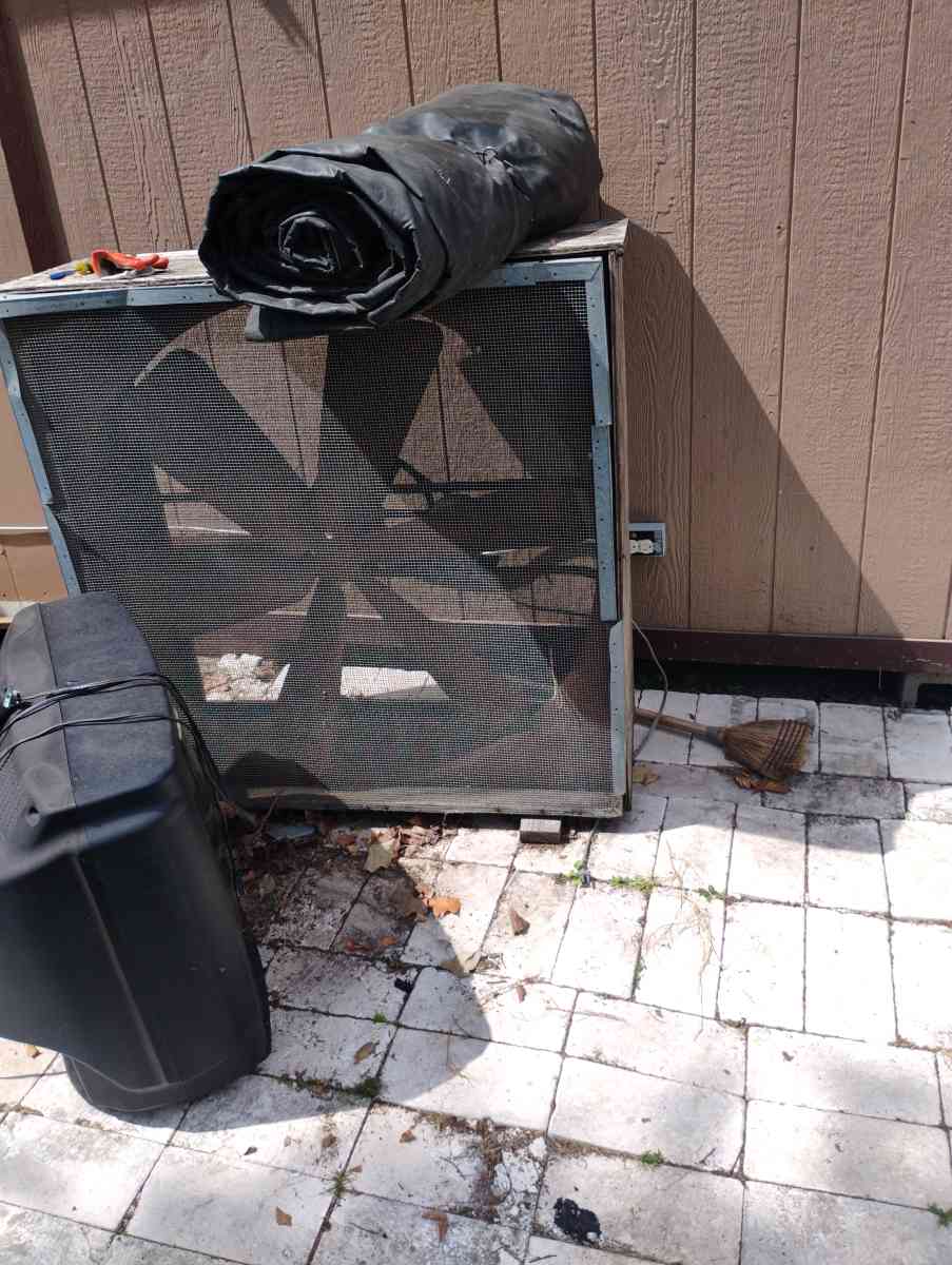 8ft by 6ft tarp - Houston, Texas - FleaMarketBay