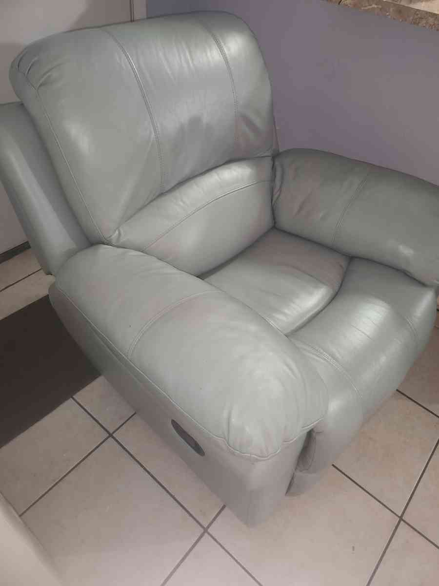 sillon reclinable - Miami, Florida - FleaMarketBay