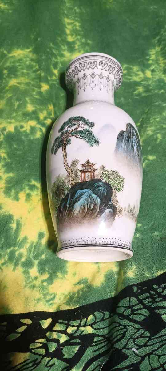 CHRISTMAS SALE HUGE SALE export porcelain vase - Akron, Ohio