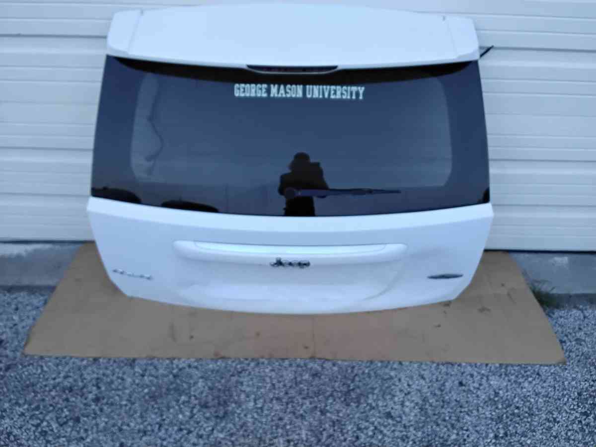 White 2014 Jeep Compass High Altitude Rear Hatchback OEM - Williamstown, New Jersey