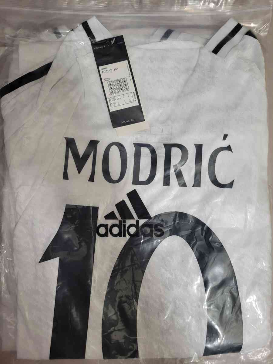 Real Madrid 2025 Player Version Size L 2XL Modric - Miami, Florida - FleaMarketBay
