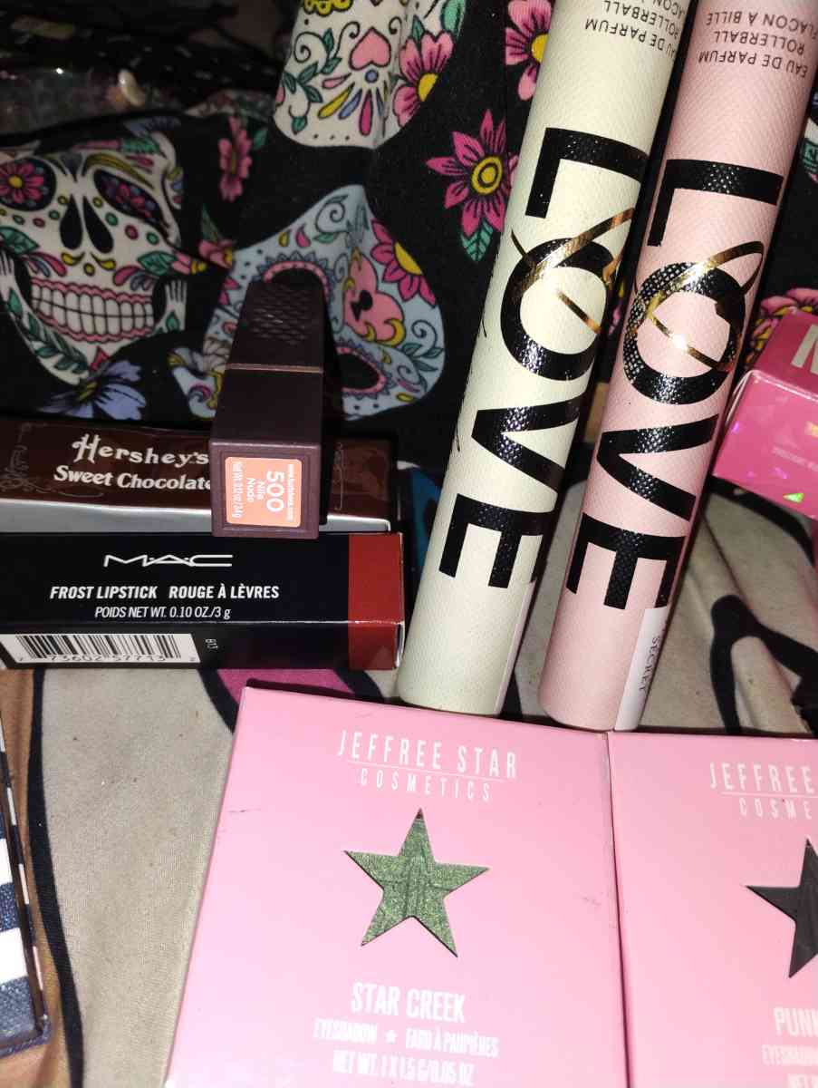 Brand name Makeup for the Low Jeffrey Star Mac Anastasia - Dallas, Texas - FleaMarketBay