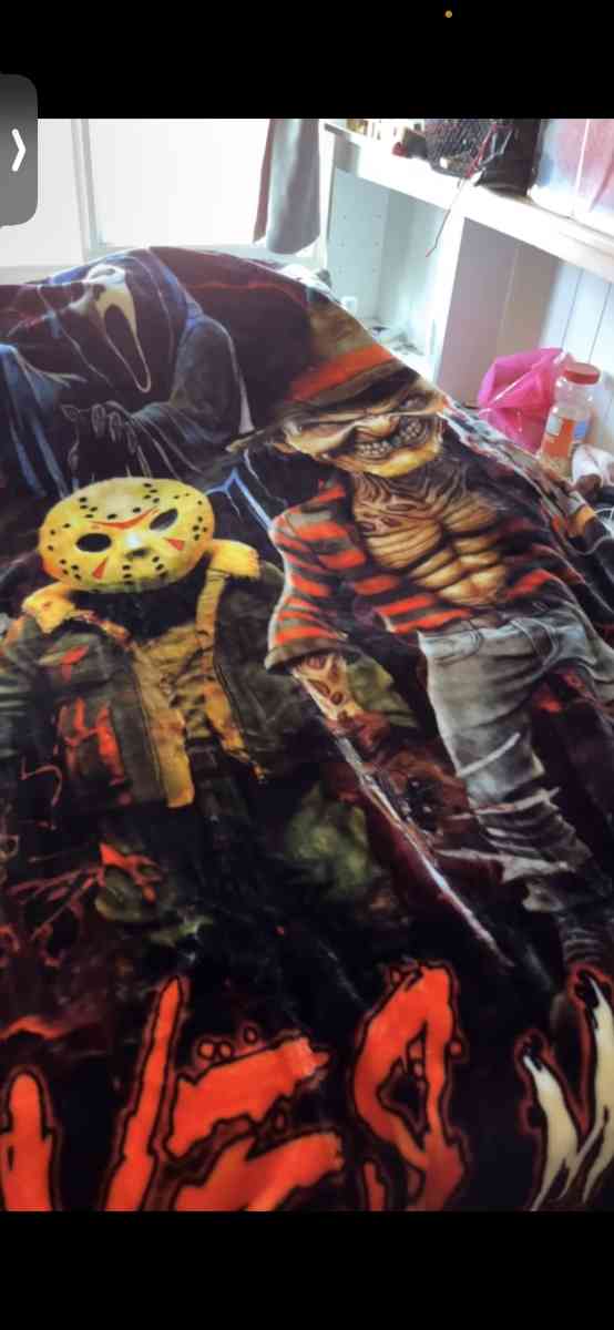 horror plush blanket - Oxnard, California