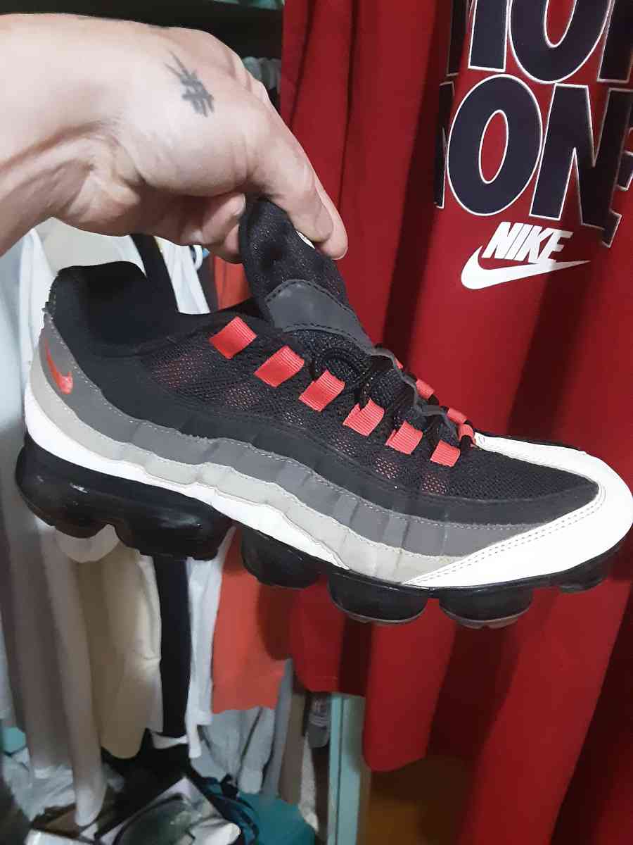 NIKE VAPORMAX 95 SIZE 10 MENS - Dallas, Texas - FleaMarketBay