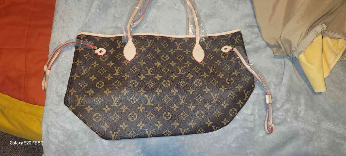 purse wallet an bag - Lucedale, Mississippi