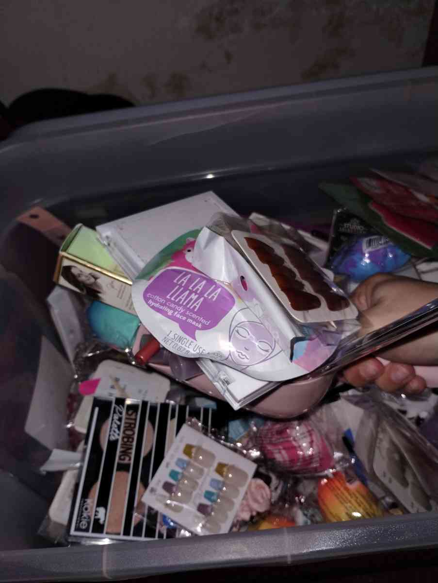 beauty scoops - Kinsman, Ohio - FleaMarketBay