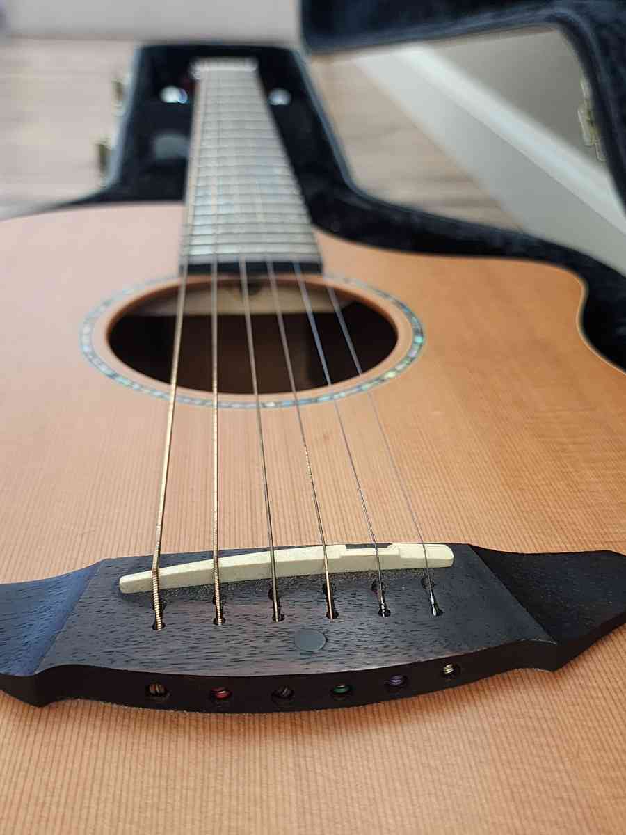 Breedlove ATLAS AC250CR AcousticElectric Guitar - Manteca, California - FleaMarketBay