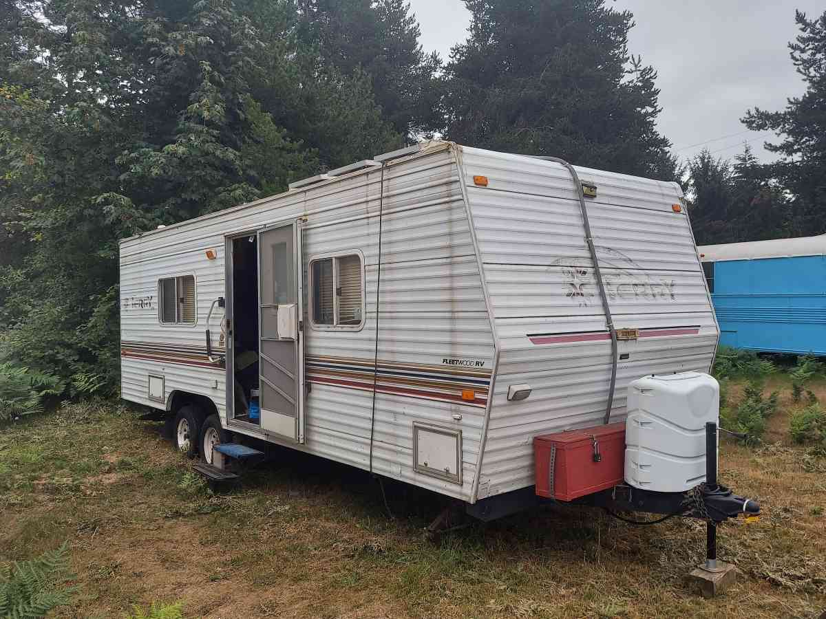 23 foot Terry Travel Trailer - Tumwater, Washington - FleaMarketBay