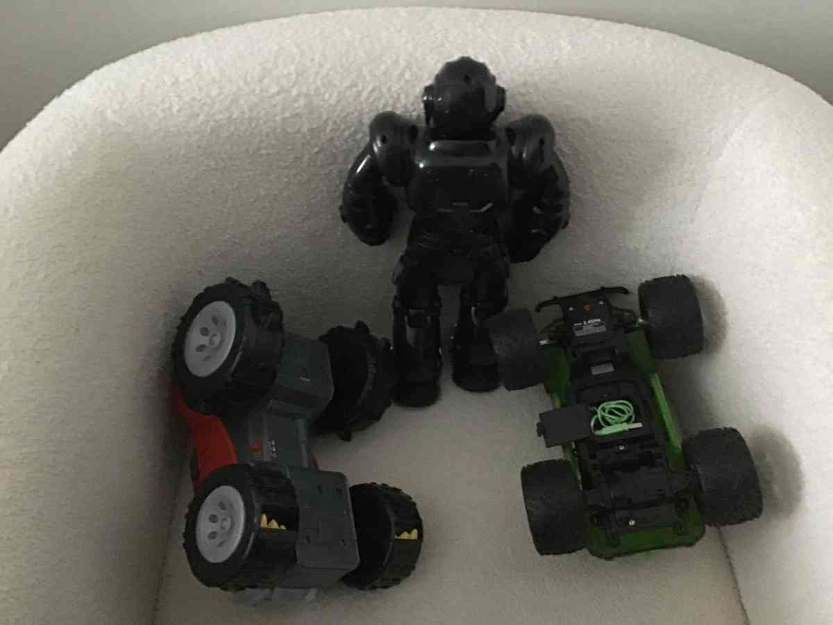 Toys for kids - Santa Ana, California - FleaMarketBay