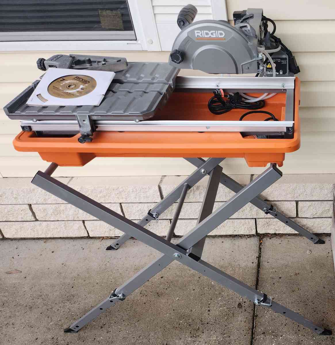 Ridgid R4031S Wet Saw with Stand
