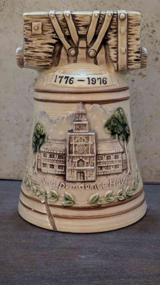 Repo Bicentennial Liberty Bell Planter Beige - Phoenix, Arizona