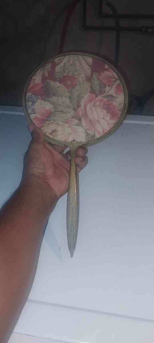 Antique handheld mirror - Philadelphia, Pennsylvania