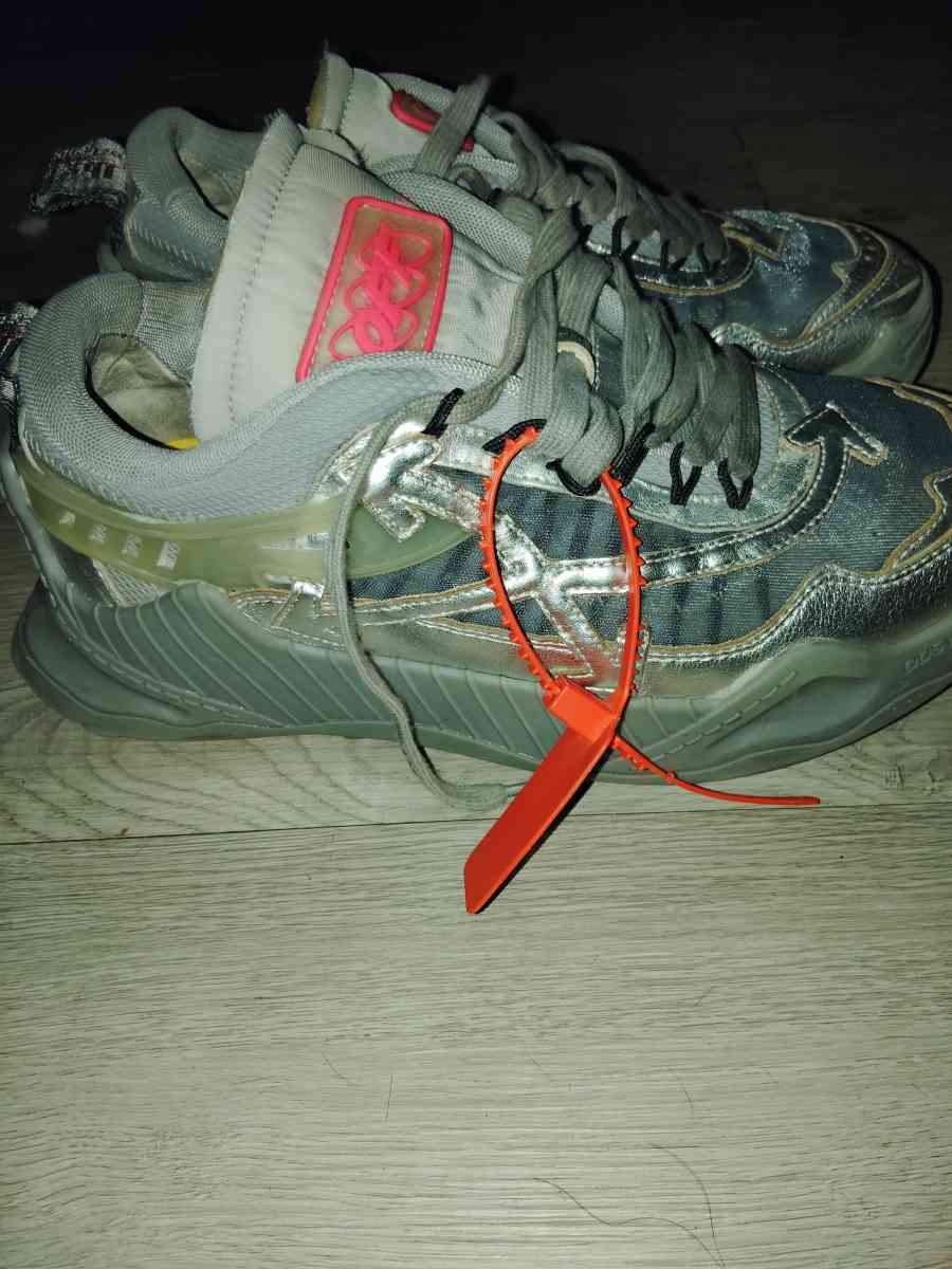 off white odsy 1000 - Dallas, Texas - FleaMarketBay