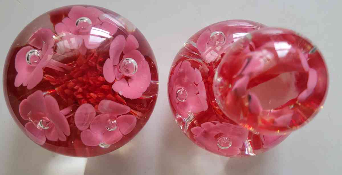 Vintage perfume bottle and paperweight - Wayne, Michigan - FleaMarketBay