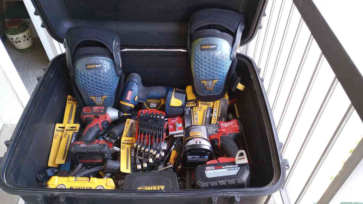 My Tools Set - Los Angeles, California - FleaMarketBay