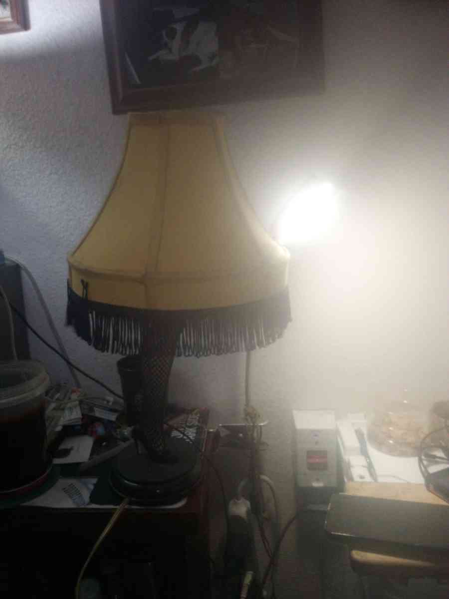 used leg lamp - Vancouver, Washington