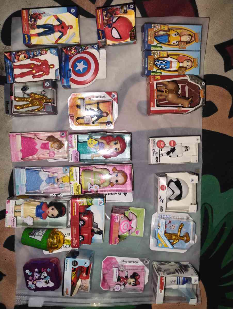 New mini figurines - Dallas, Texas