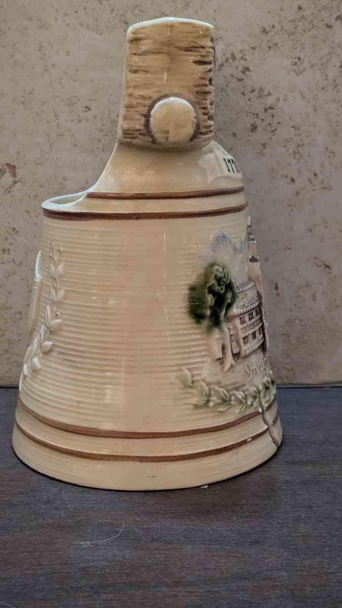 Repo Bicentennial Liberty Bell Planter Beige - Phoenix, Arizona - FleaMarketBay