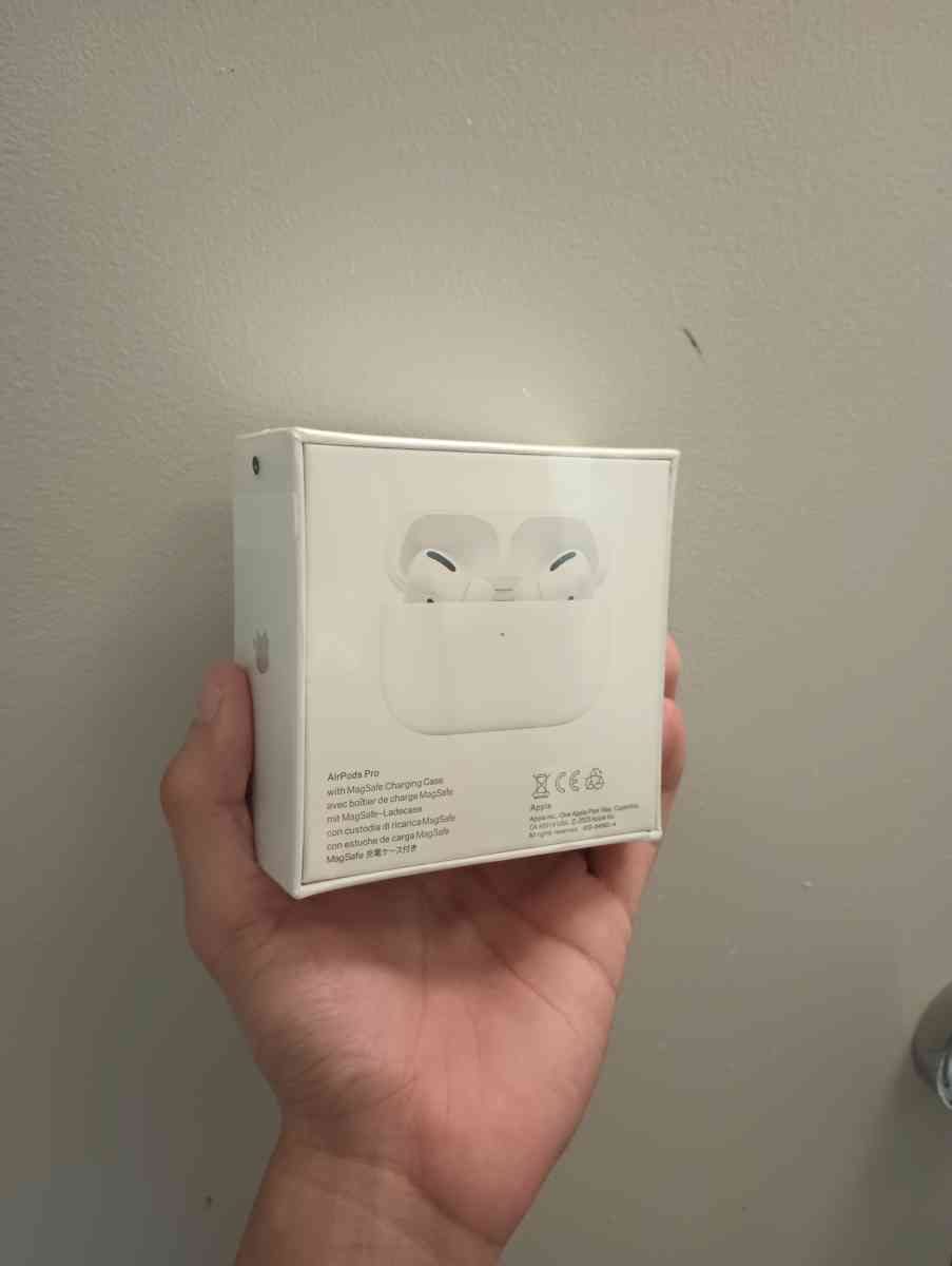 Airpods Pros Magsafe - Austin, Texas - FleaMarketBay