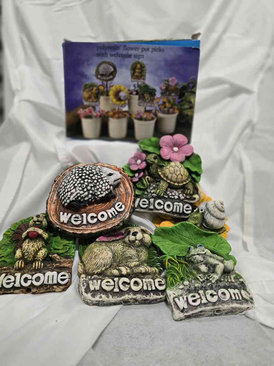welcome signs for your front yard of a house - Jamaica, New York - FleaMarketBay