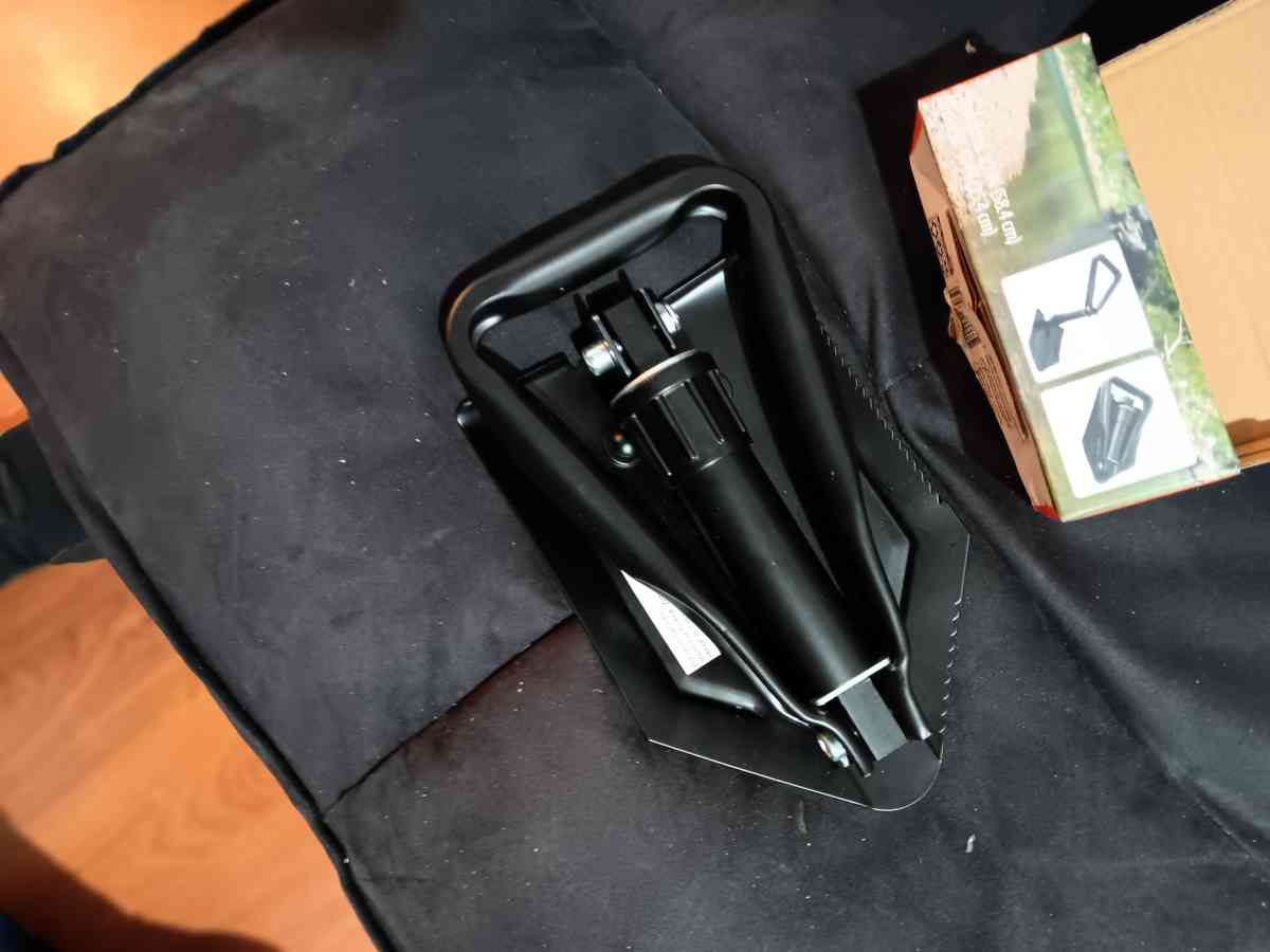 folding camp shovel - Pensacola, Florida - FleaMarketBay